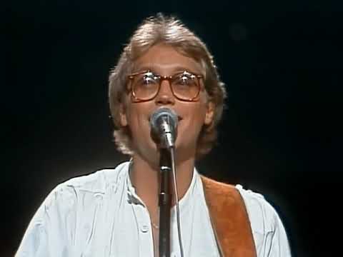 America -  Sister Golden Hair    1975