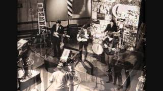 The Kinks - Monica (Live at The Playhouse Theatre, 1968)