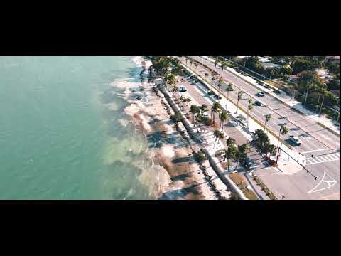 Lovely Escape - Charlie Brennan, Glaceo & Emma Rae