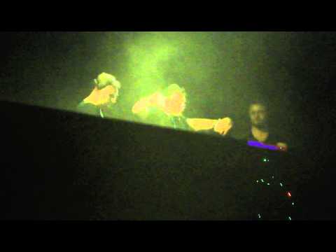 Daddy's Groove : I Could Be The One (Avicii) - Greyhound (FT Example)- Live Rho Fiera 2013