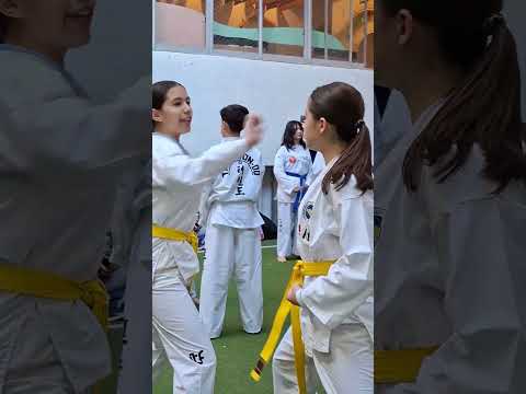 Actividades contraturno: examen Taekwondo – Primaria