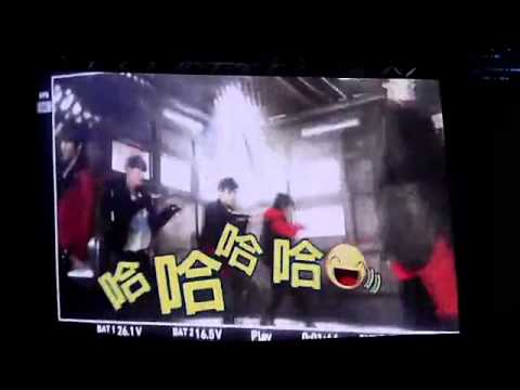 [FANCAM] 130302 SJM Shanghai - Ryeowook Video of Donghae tore his clothes