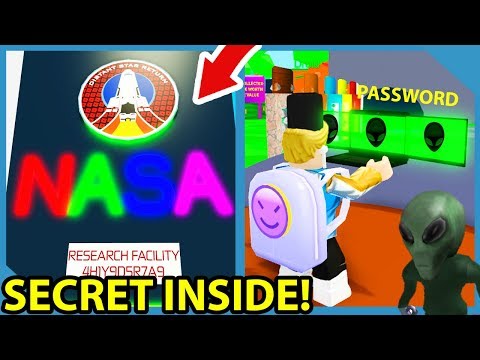 *NEW* I Got The Secret Laptop In Roblox Texting Simulator *OVERPOWERED*
