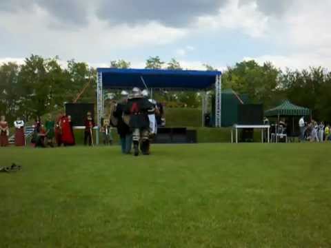 Festyn na Sośniej Górze - walki rycerskie - prezentacja szyków bojowych