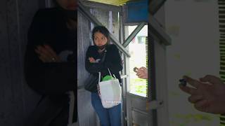 Download lagu Beautiful person with mental disorders who likes to roam wild until being harassed mp3