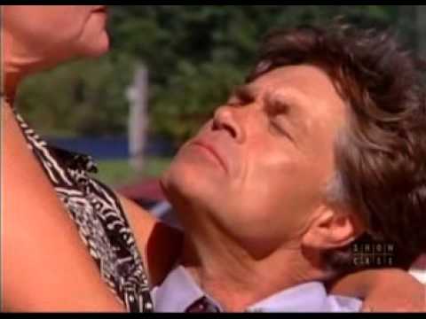 Paradise Falls s01e18 The Circle