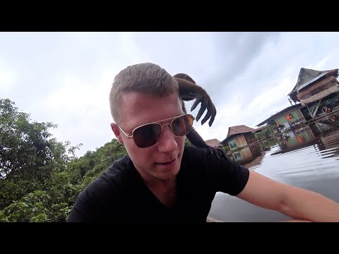 $200 Floating Hotel In The Amazon 🇵🇪