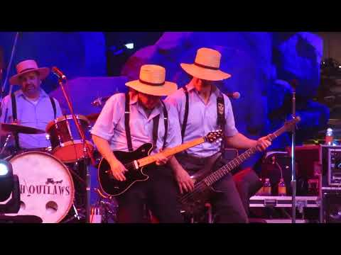 The Amish Outlaws - La Grange (ZZ Top cover) - 10/14/22 - Mohegan Sun - Wolf Den - Uncasville, CT