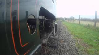 preview picture of video 'A slippy run at the Evesham Vale Light Railway'