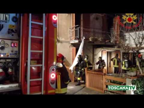 2017-03-02 PISTOIA - INCENDI_ EVACUATE 50 PERSONE DA PREFETTURA