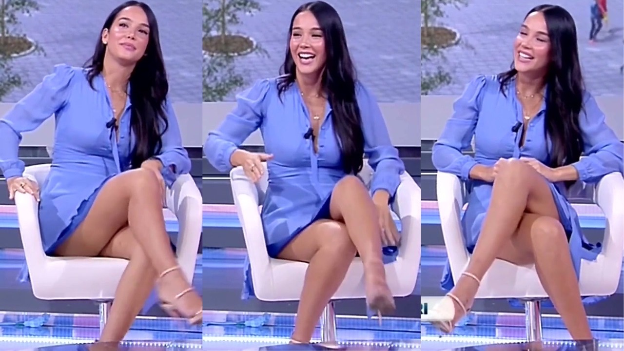 PAOLA & L'ARBITRO PARODY