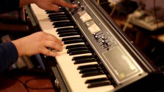 Video thumbnail for Roland RS-202 demo by SynthMania