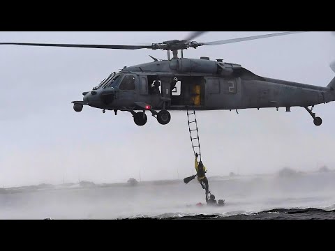 Special Tactics Airmen Conduct Water Ops