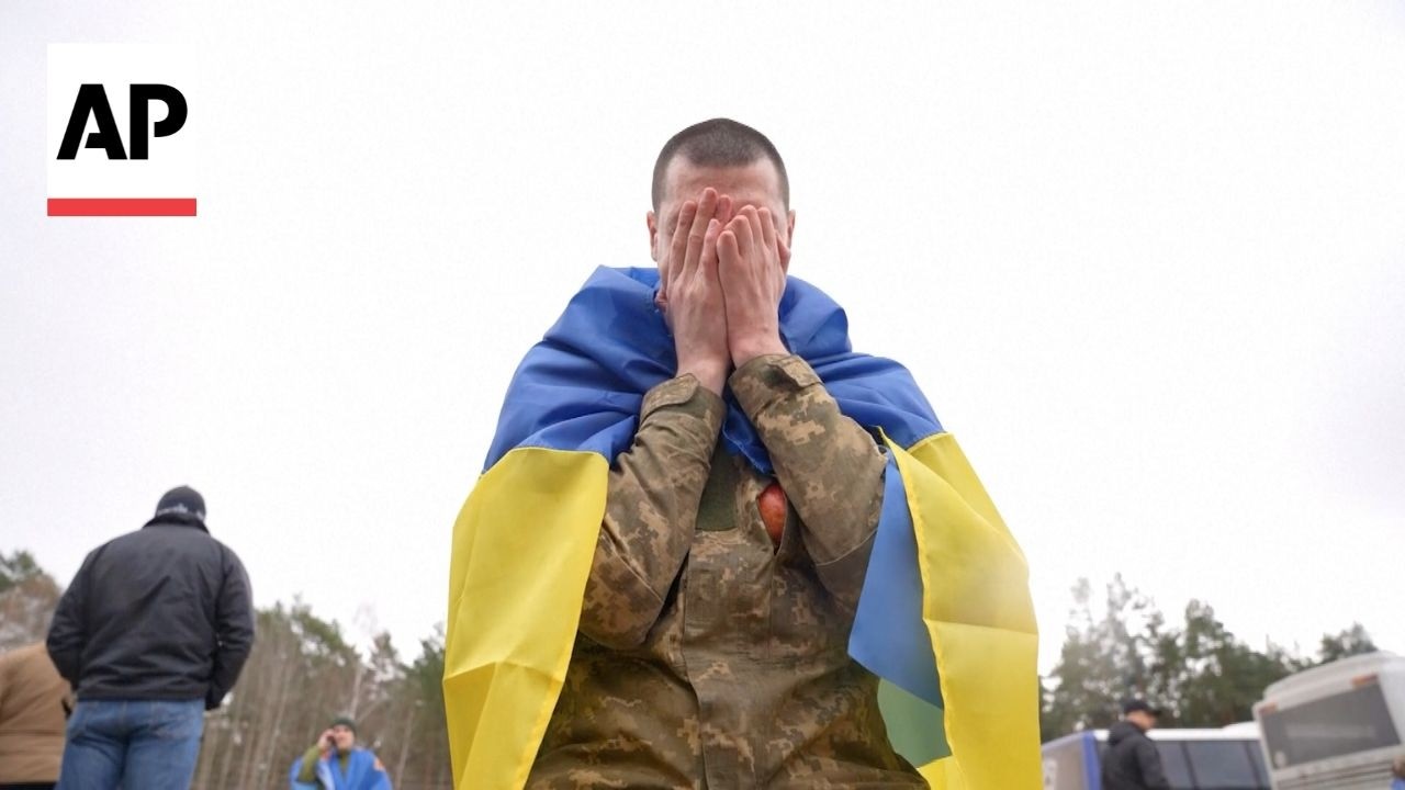 350 Russian and Ukrainian POWs return home in prisoner exchange