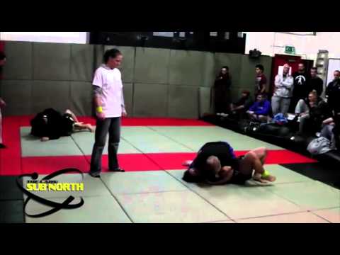 1) u80kgs Novice - Scott Sneddon (Stealth BJJ) vs. Jody Burke (Team Mayhem)