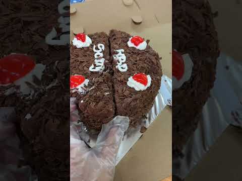 Lily Patisserie Allegro Negro Cream Cake 16cm #cake #kuebandung #bakery