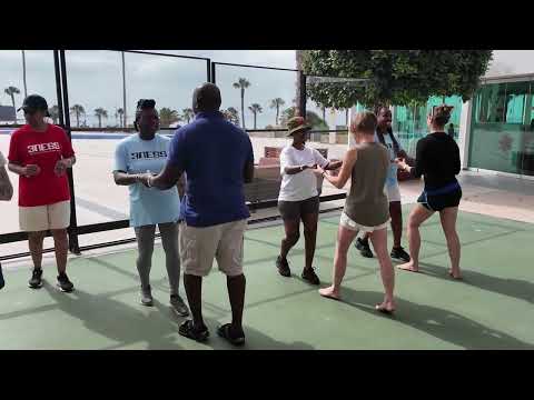 Marvin works with Beginners at FitFever SALSOGA '25