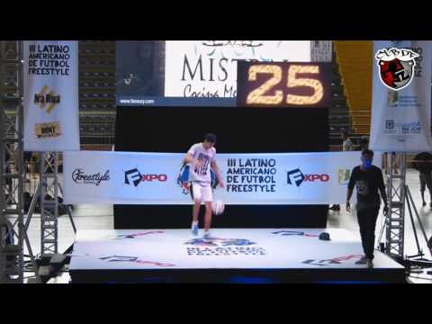 Top 64 - Robinson vs Dixa - III Latinoamericano de Futbol Freestyle en Colombia