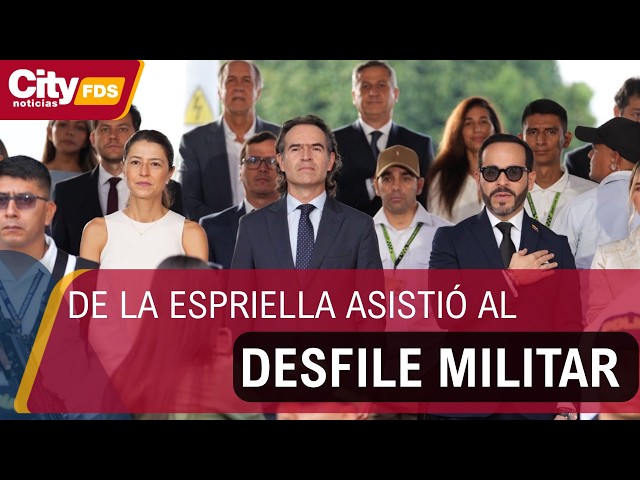 Abelardo De La Espriella asistió al desfile militar en Medellín