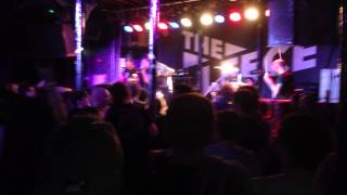 Möngöl Hörde - Staff to the refund counter/How the communists ruined christmas