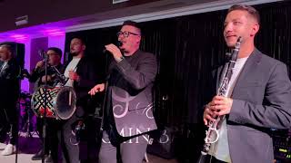 Download lagu 🎶 Sermin BAND 🎶 -  🐥 Let's go in America 🇺🇸 | ( Cover Andreea Mihutescu & Marius Paganiny ) 🔴 LIVE mp3