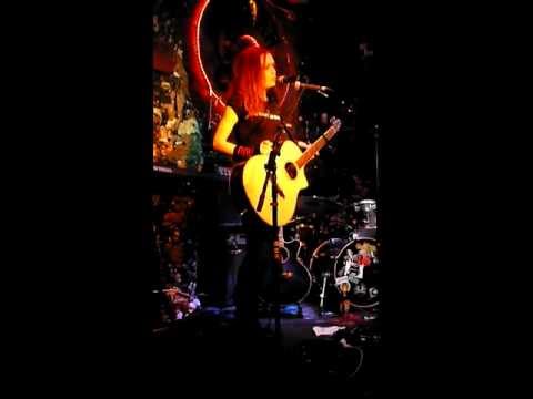 Jordan Reyne - A Woman Scorned (live at 12 Bar in London)