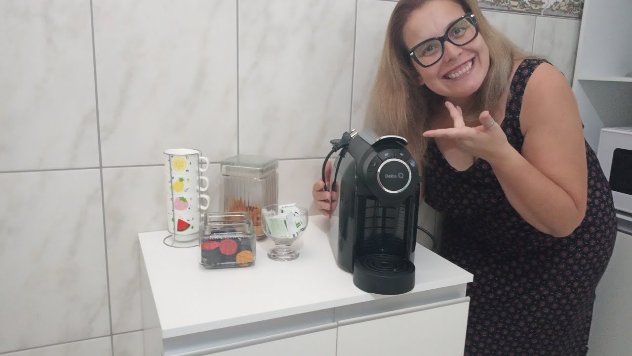 Resenha cafeteira delta Q