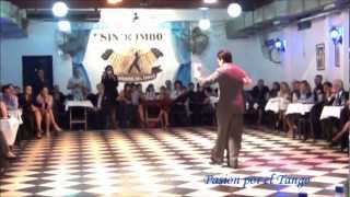GENOVEVA FERNANDEZ y ANDRES "tanguito" CEJAS bailando el tango TORRENTE en SIN RUMBO