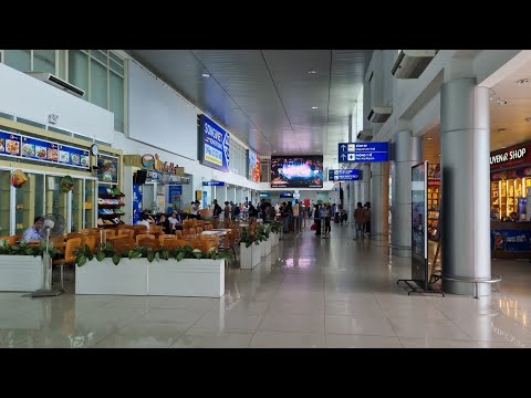 Chegando - Aeroporto Internacional de Phu Bai, Hue, Vietnã