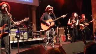 Rusted Root performs &quot;Lost in a Crowd&quot; at Mr. Smalls Theatre in Pittsburgh, May 16, 2015.