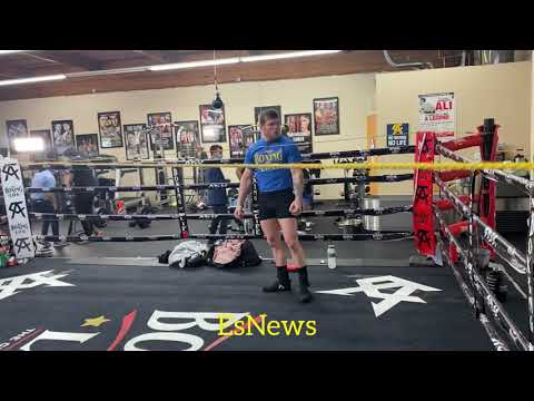 P4P King Canelo is all class! Taking The time showing a future champion how to throw the liver shot
