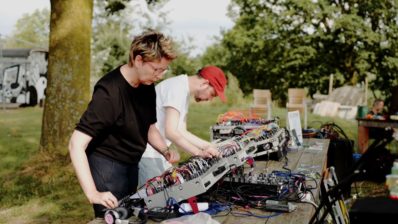 Estroe en Raaf - live modular performance at MOTS 2024 - (Sealegs, OXI One, Warp, DXG ,Rings)