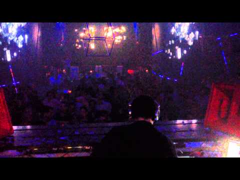 Markus Schulz @ Mansion, Miami playing Daydream (Elevation vs. Grube & Hovsepian Remix)