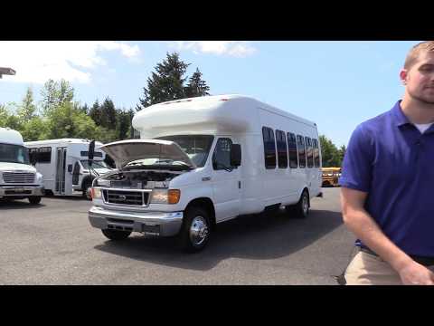 2006 Ford Startrans 25 Passenger Shuttle Bus - S15293