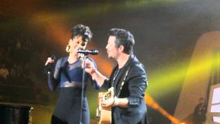 Premios 40 Principales 2012. Alejandro Sanz y Alicia Keys- Looking For Paradise