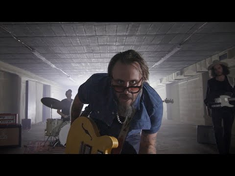 Elvie Shane - Jonesin' (Official Music Video)