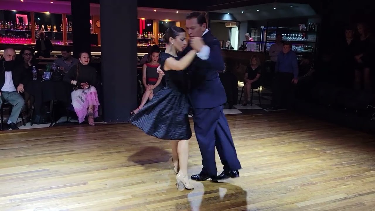 Julieta Cappiello & Alvaro Salas en Milonga Malena "COMO NINGUNA" (2/4)