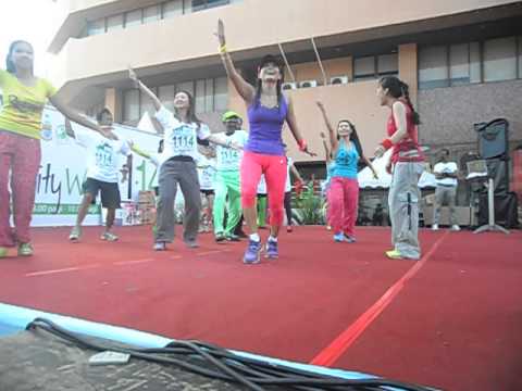 Zumba with Cony & the gang of zero Fitness Dance Studio during City Walk event 1/1/14 Part 3
