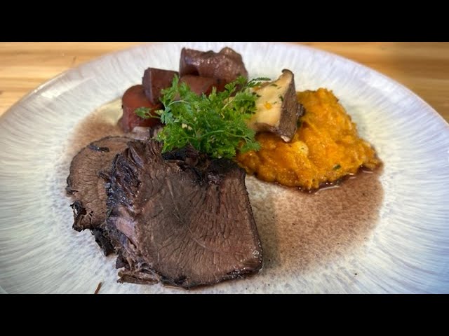 Video teaser for BBQ Master Rezeptidee: Sauerbraten mit Karibischem Süsskartoffelstock