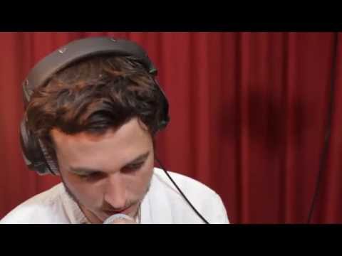 Studio Brussel: Oscar and the Wolf - Princes (live)