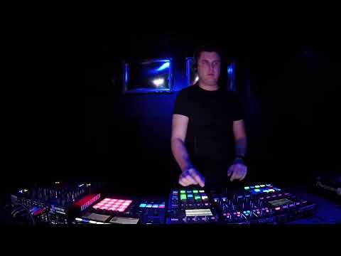 The Blue Oyster: techno.logic / 04.12 / 20 - 21