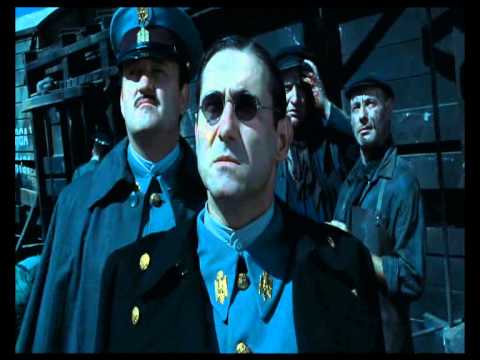 Laberinto del Fauno  01:03:25 - 01:07:28