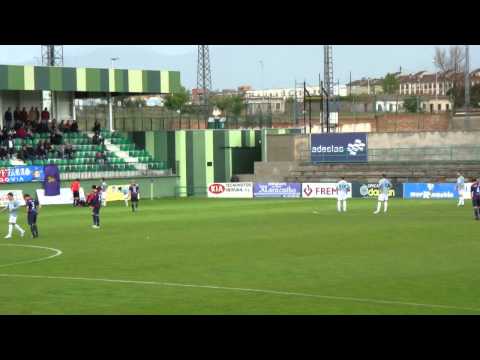 Partido S.D.G. Segoviana 1 - Villaralbo 1. 35ª Jornada Grupo VIII Tercera  La Albuera 24/4/2011 (3)