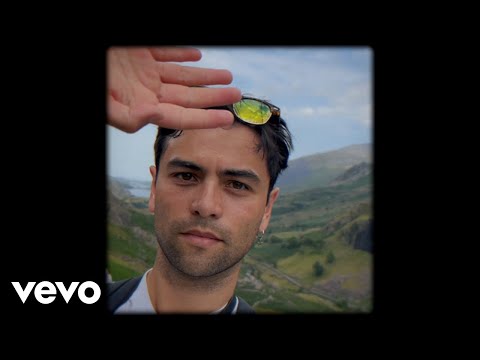 Hilang Child - Social Butterfly (Official Video)