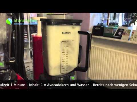 Wir mixen einen Avocadokern im Bianco Primo