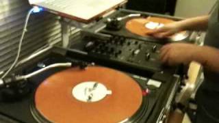 DJ Cyberkid & DJ Chonz Scratching Session Part 3 - Jan 02, 2010