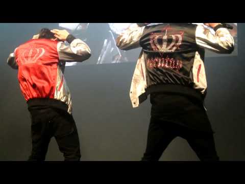 [HD FANCAM] 130208 Changjo & Ricky Shaking Their Butts in London