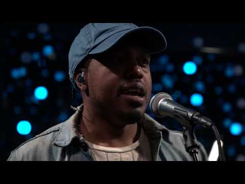 Durand Jones & The Indications - Make A Change (Live on KEXP)