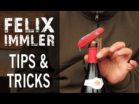 Victorinox Tips & Tricks (5/25) - Corkscrew (1) - 3 techniques how to open a wine bottle