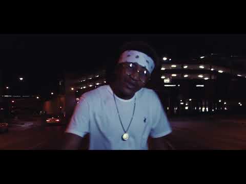 Nizzorhouxxy - LONGE DE CASA (Official Video)